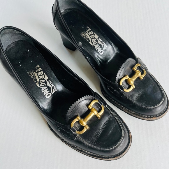 FERRAGAMO Sz 6.5 Black Leather Buckle Heeled Slip On Loafer Round Toe Shoes - Picture 1 of 7